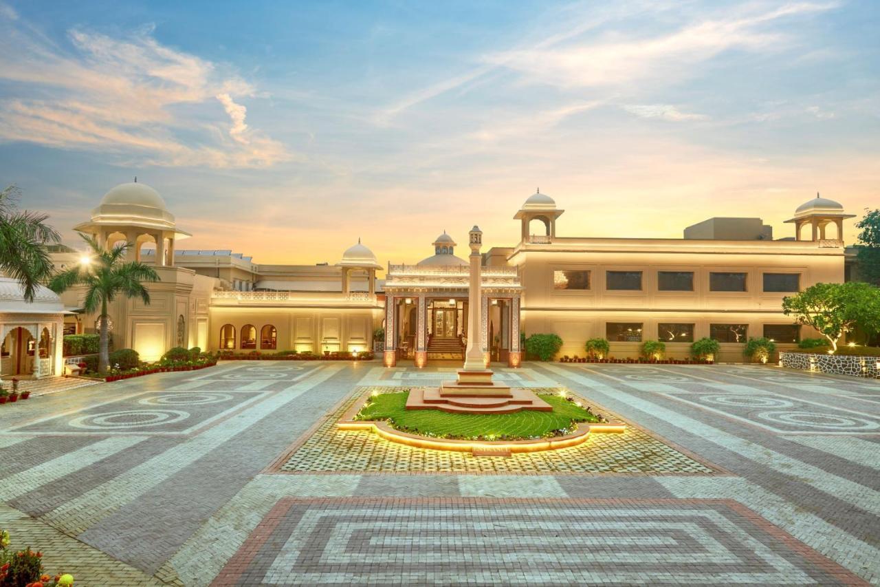 Heritage Village Resort & Spa Manesar-Гургаон Екстериор снимка