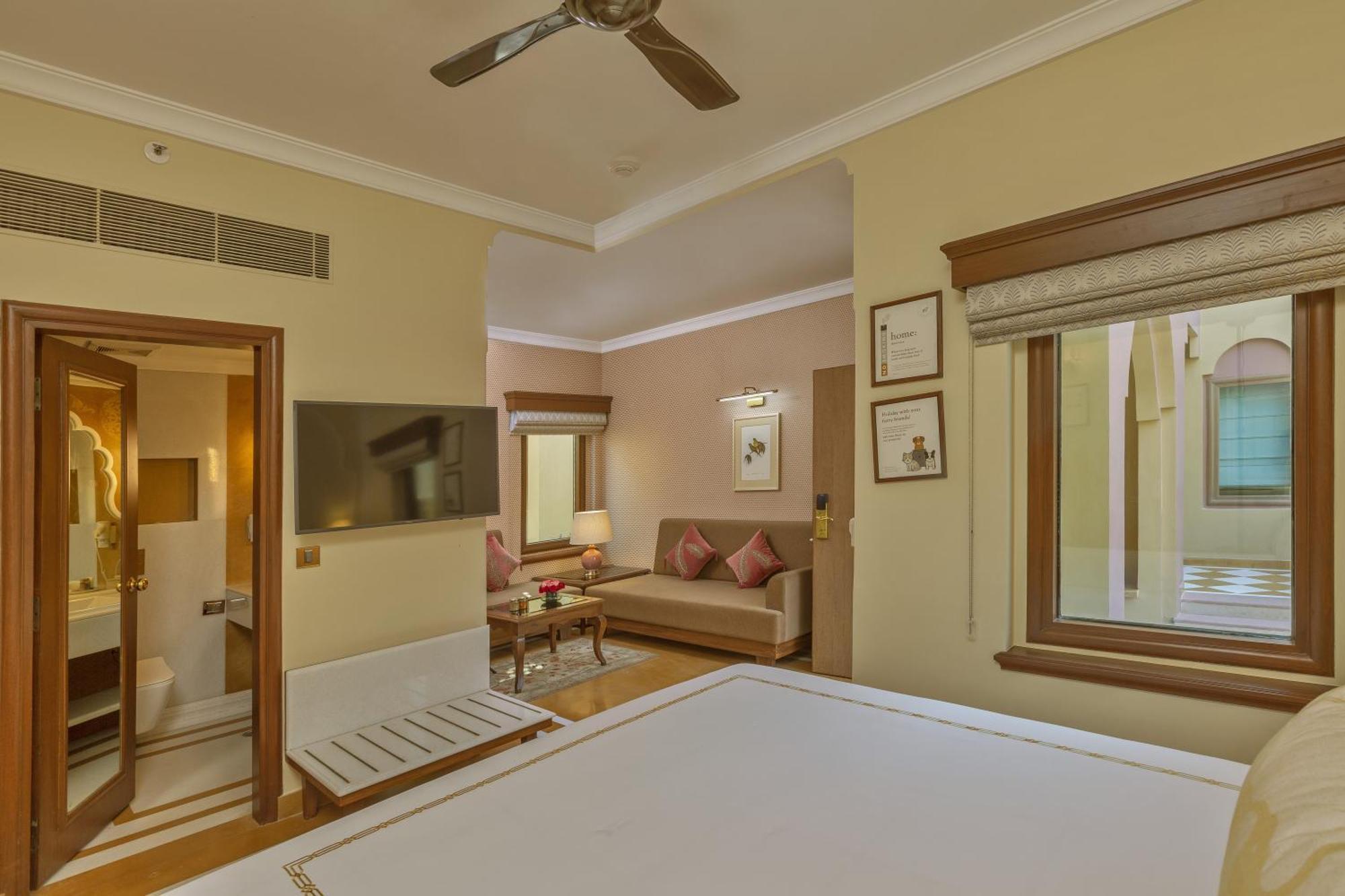 Heritage Village Resort & Spa Manesar-Гургаон Екстериор снимка