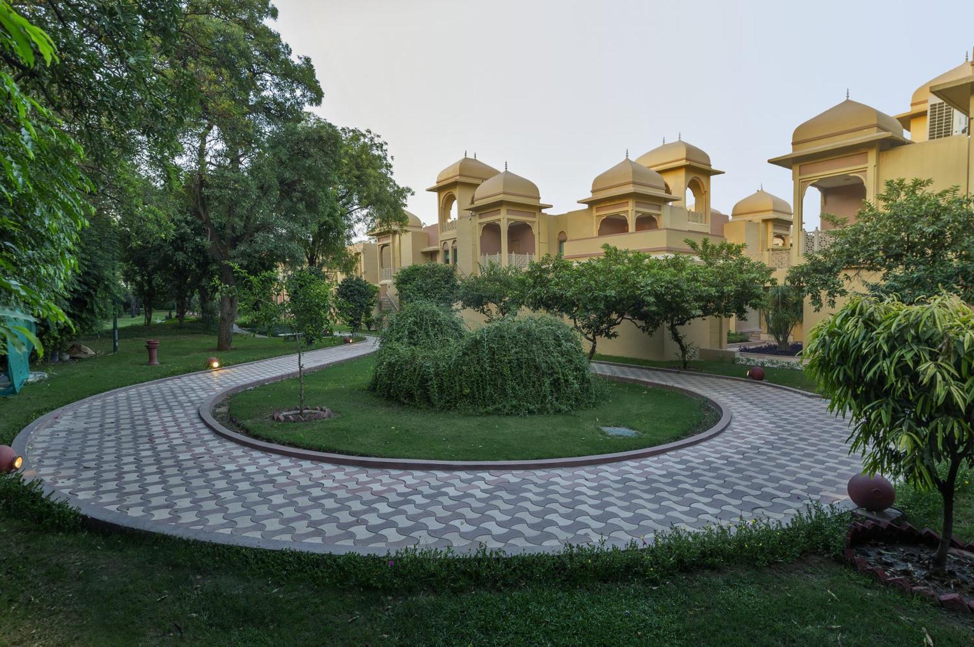 Heritage Village Resort & Spa Manesar-Гургаон Екстериор снимка