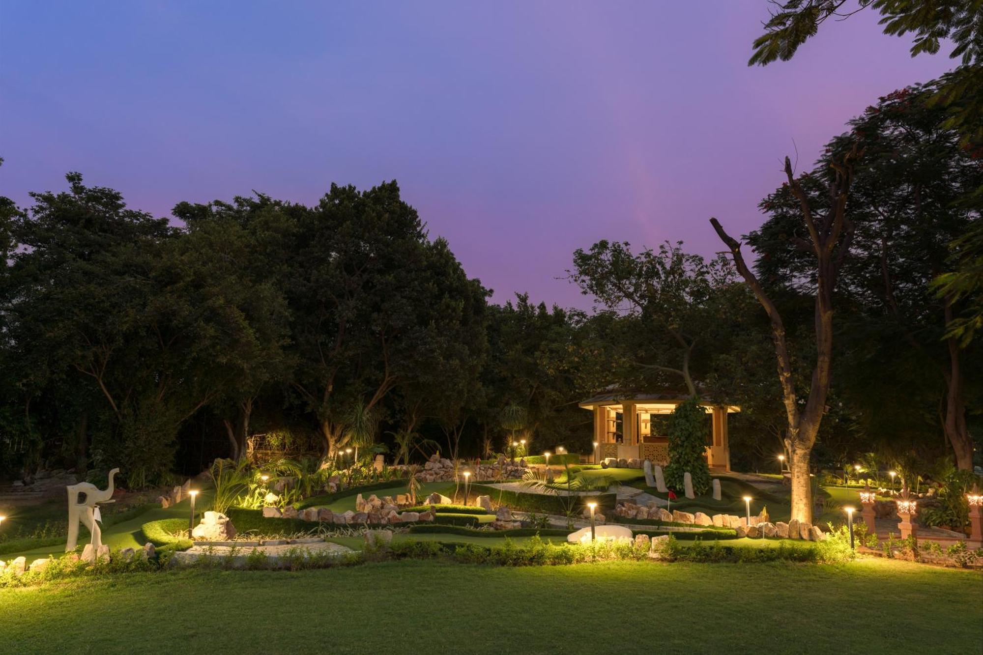 Heritage Village Resort & Spa Manesar-Гургаон Екстериор снимка