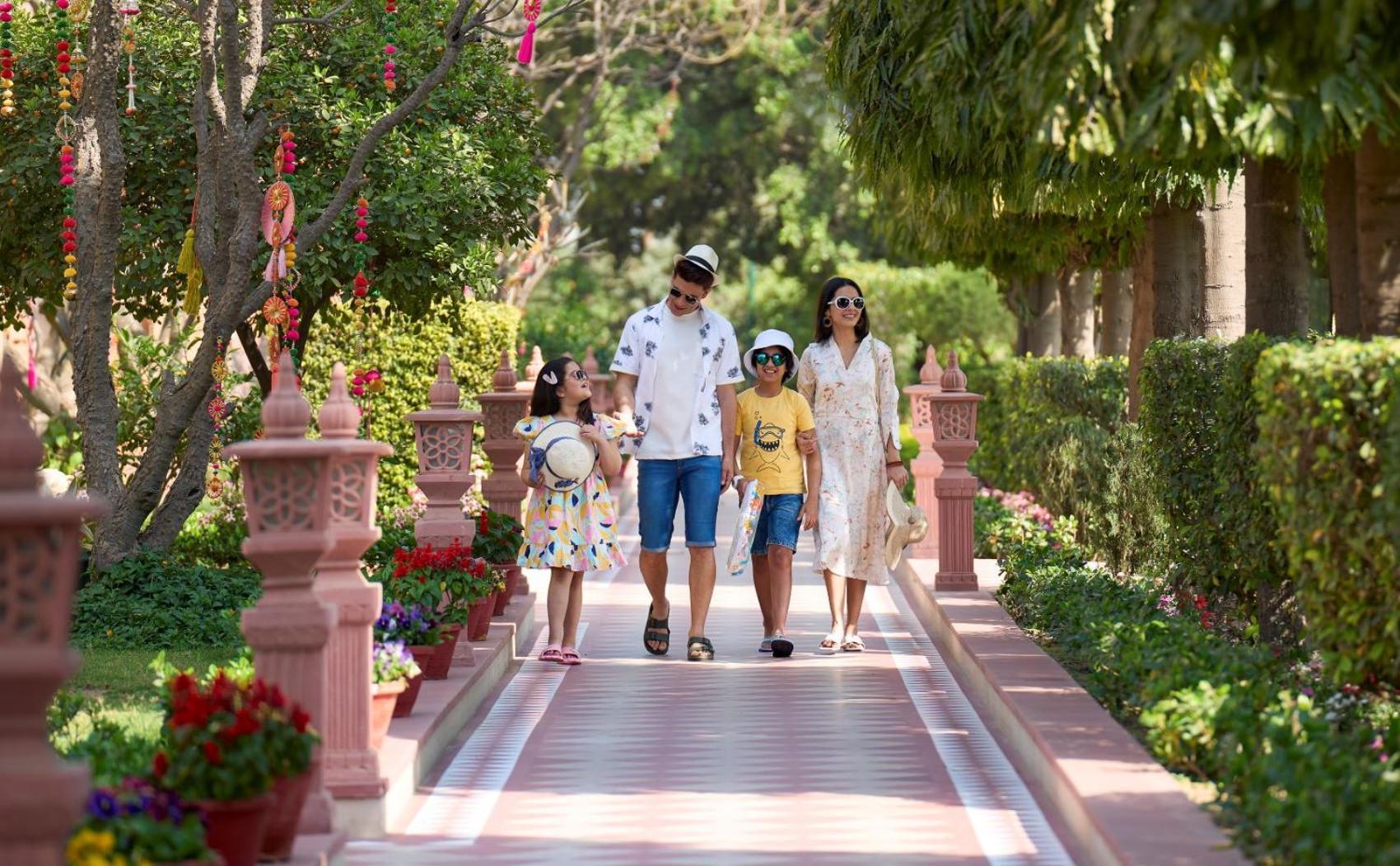 Heritage Village Resort & Spa Manesar-Гургаон Екстериор снимка